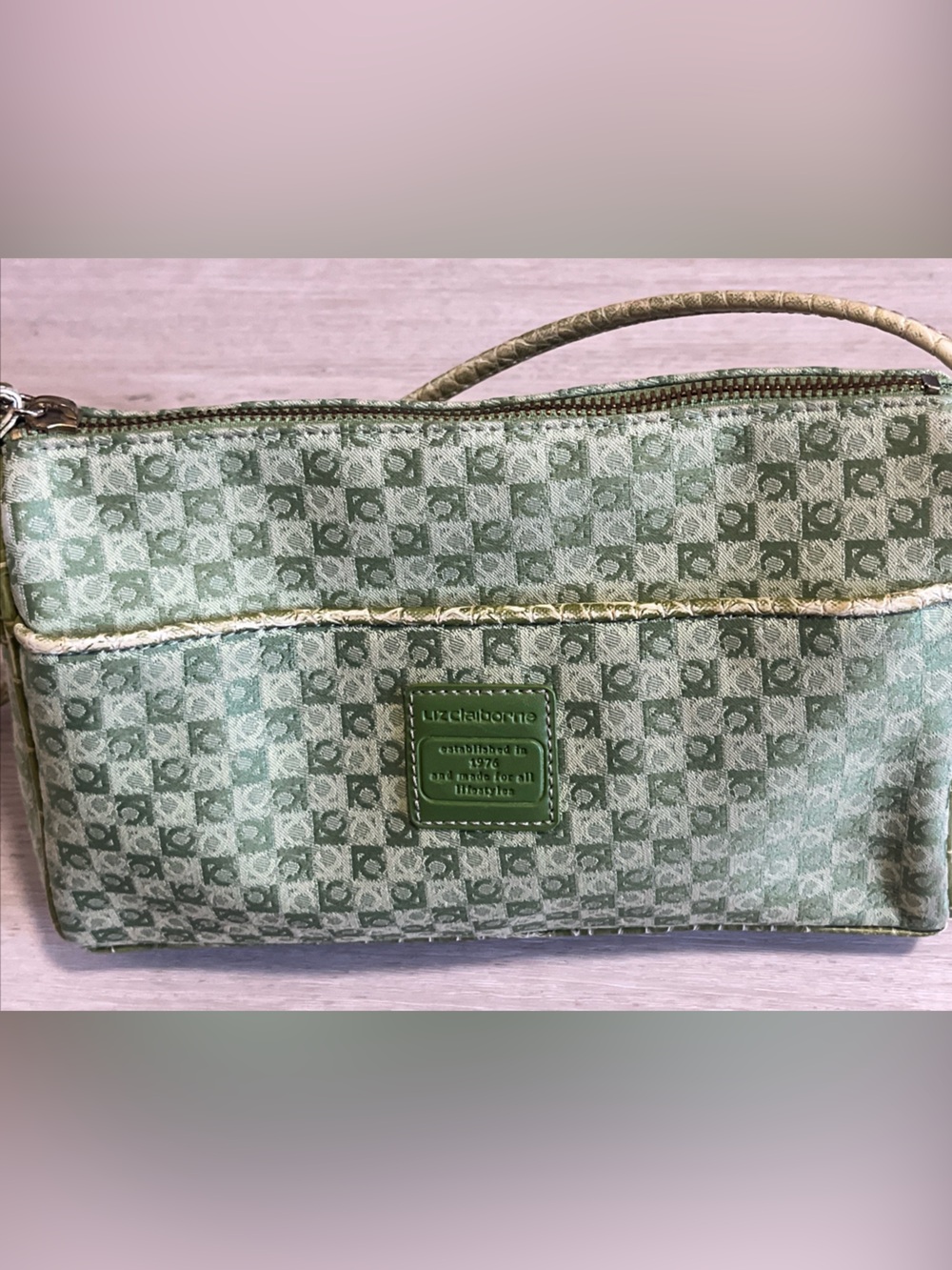 Liz Claiborne Y2K Vintage Lime Green monogram faux croc accents Crossbody Bag - Picture 2 of 7